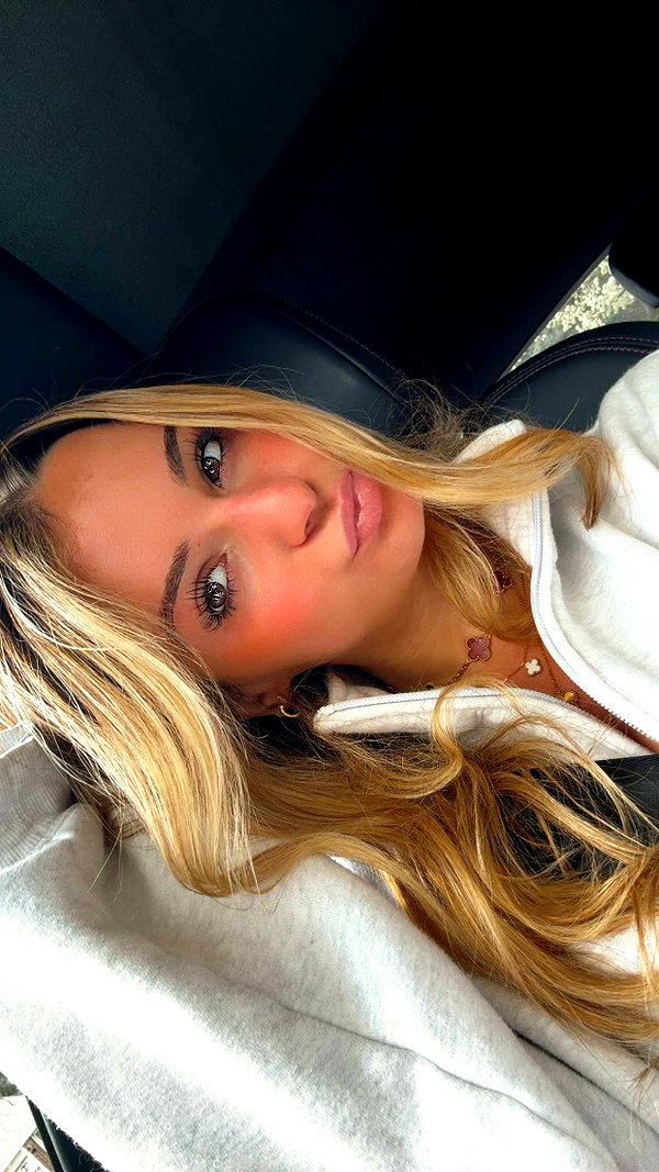 kaitlyn_krems snapchat image archive image