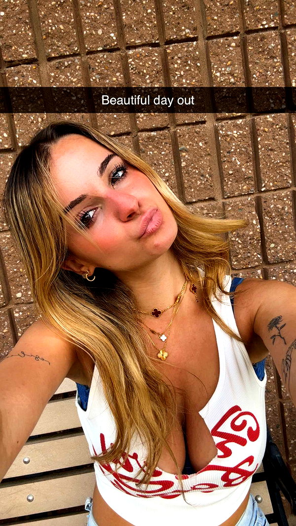 kaitlyn_krems snapchat image archive image