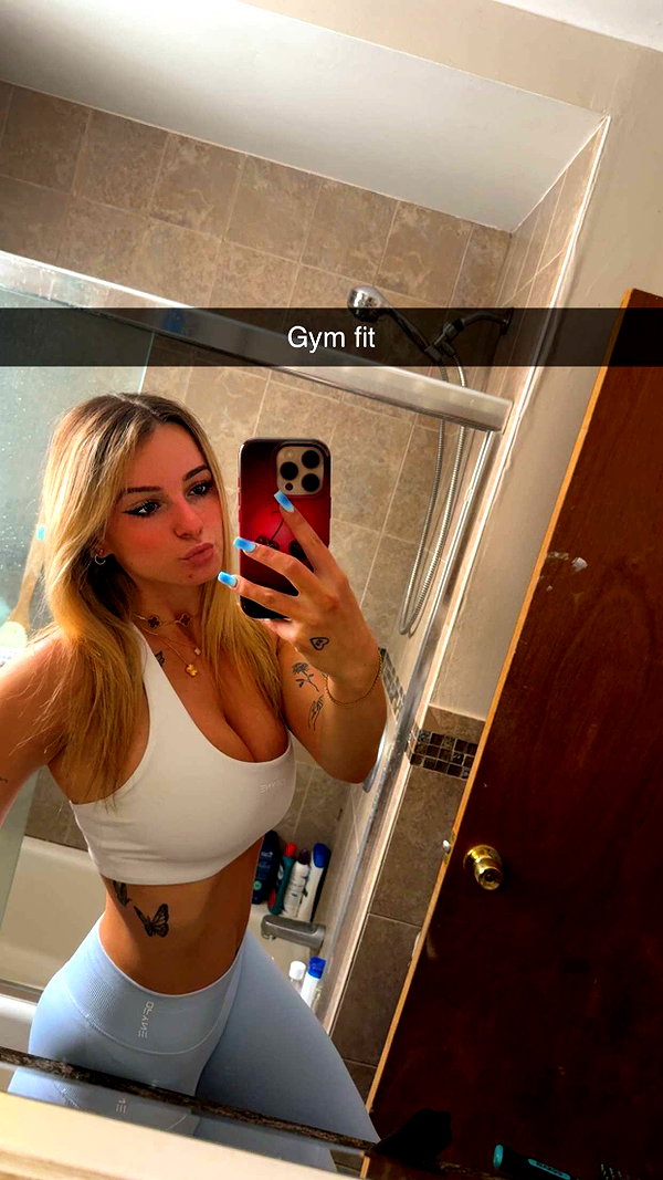 kaitlyn_krems snapchat image archive image