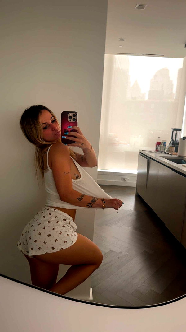 kaitlyn_krems snapchat image archive image