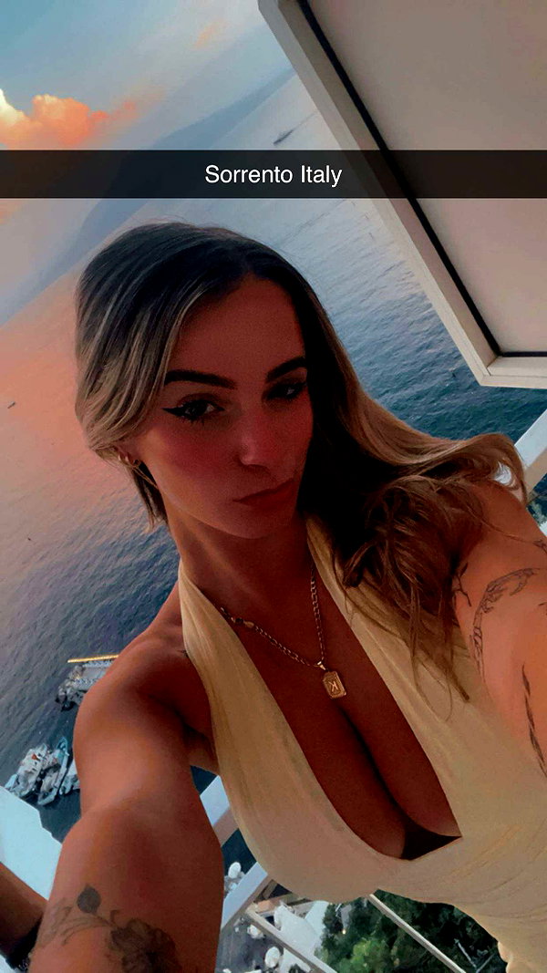 kaitlyn_krems snapchat image archive image