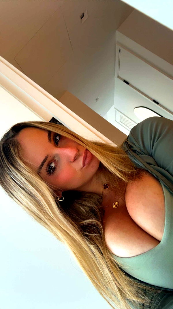 kaitlyn_krems snapchat image archive image