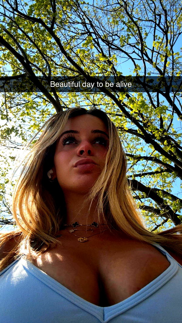 kaitlyn_krems snapchat image archive image