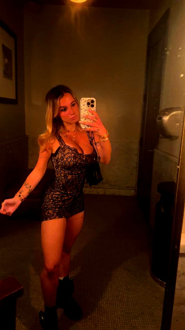 kaitlyn_krems snapchat image archive image