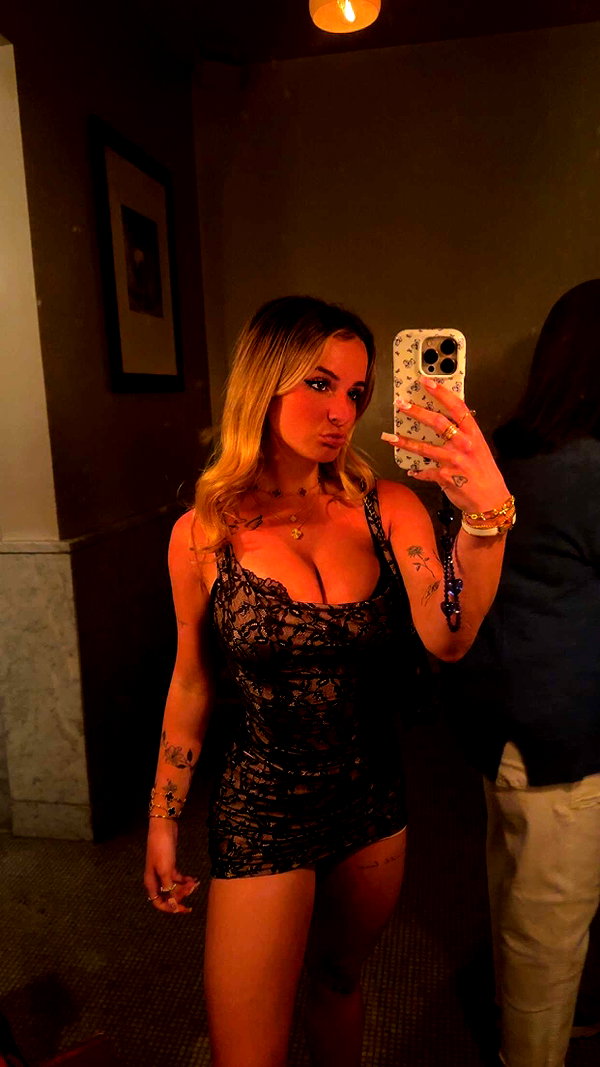 kaitlyn_krems snapchat image archive image