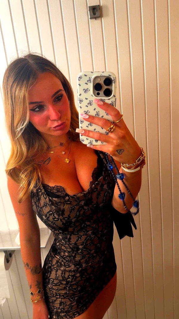 kaitlyn_krems snapchat image archive image