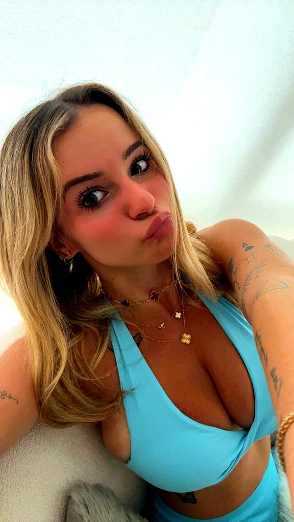 kaitlyn_krems snapchat image archive image