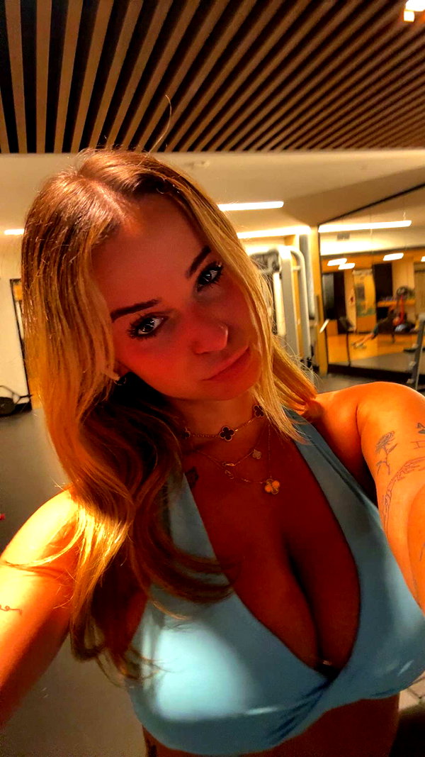 kaitlyn_krems snapchat image archive image