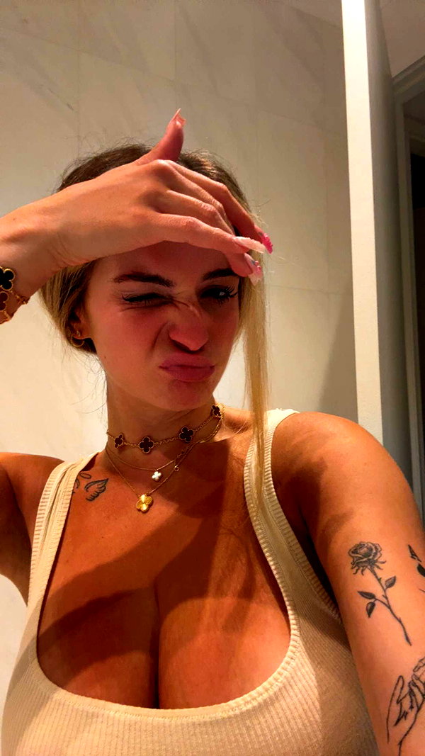 kaitlyn_krems snapchat image archive image