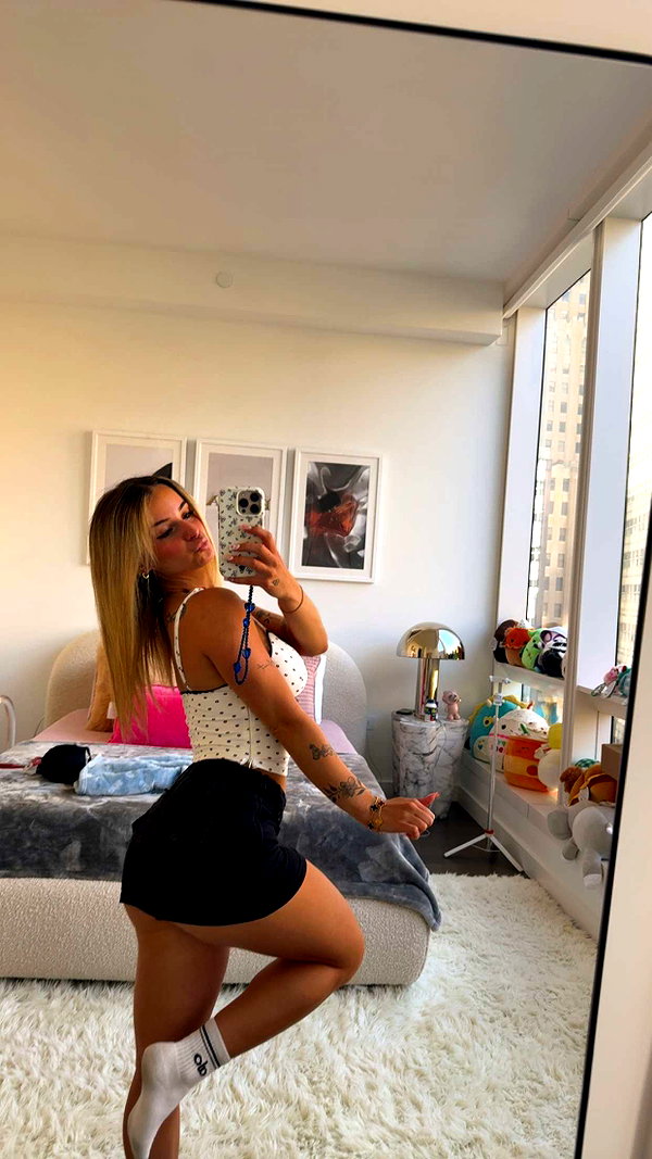 kaitlyn_krems snapchat image archive image