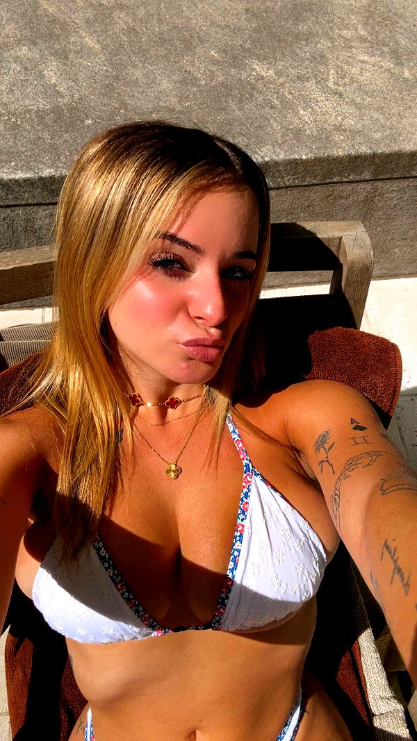 kaitlyn_krems snapchat image archive image