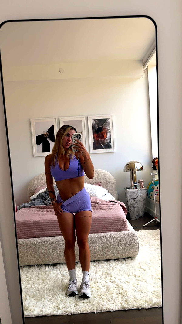 kaitlyn_krems snapchat image archive image
