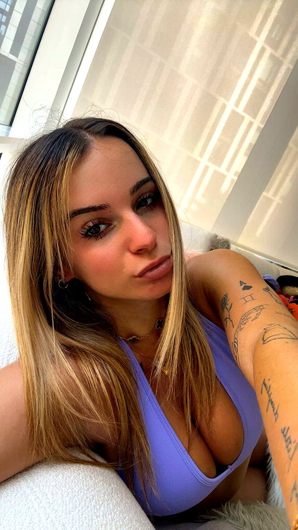 kaitlyn_krems snapchat image archive image
