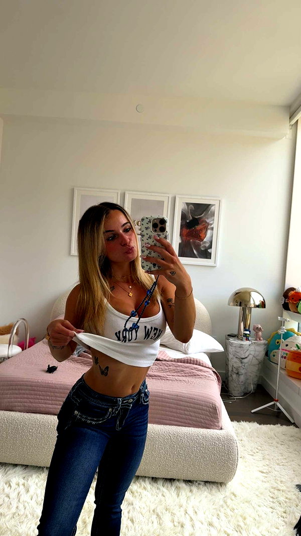 kaitlyn_krems snapchat image archive image