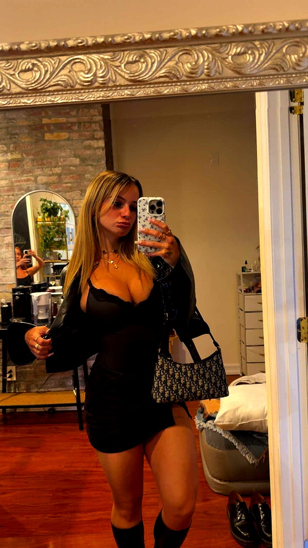 kaitlyn_krems snapchat image archive image