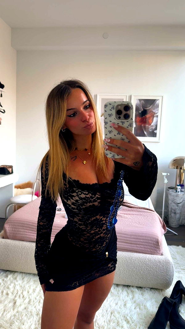 kaitlyn_krems snapchat image archive image