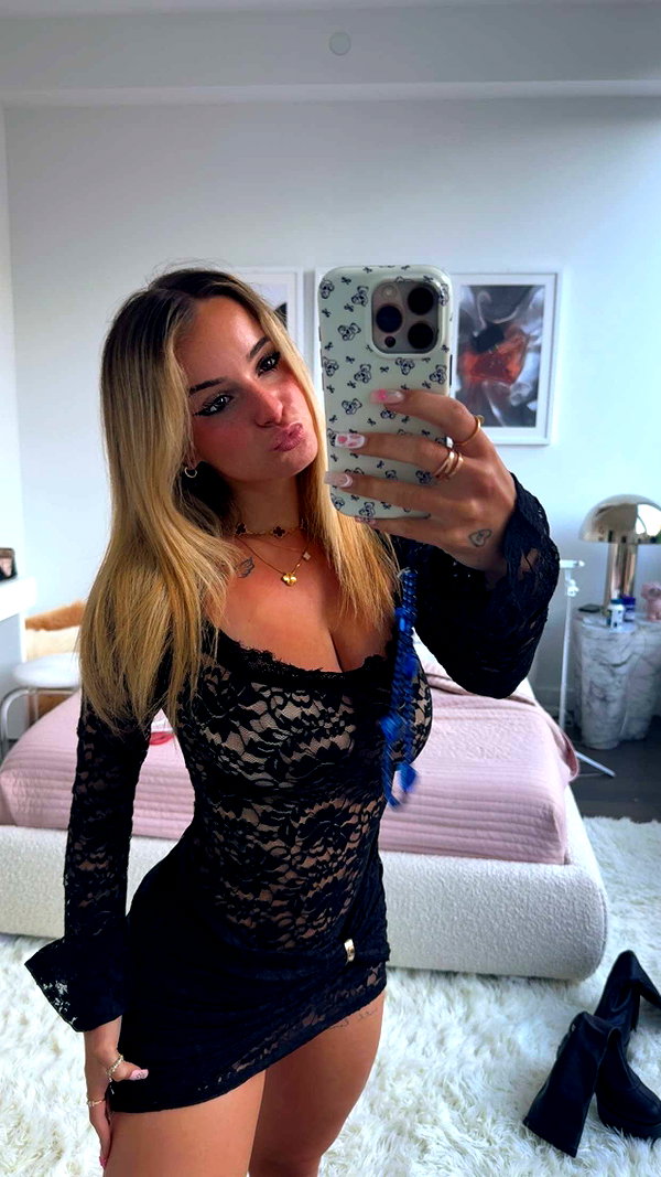 kaitlyn_krems snapchat image archive image