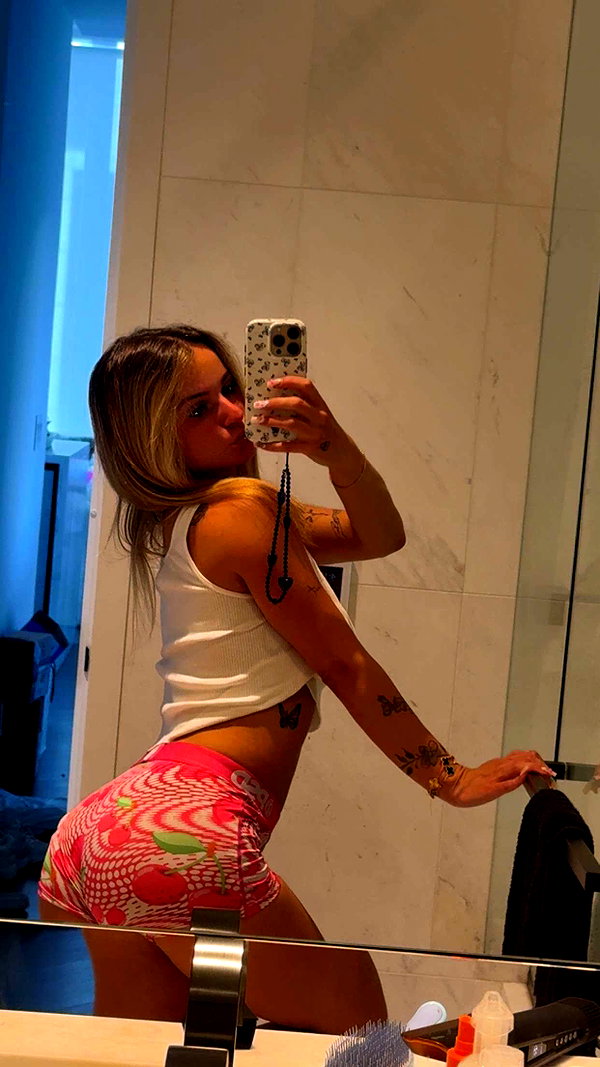 kaitlyn_krems snapchat image archive image