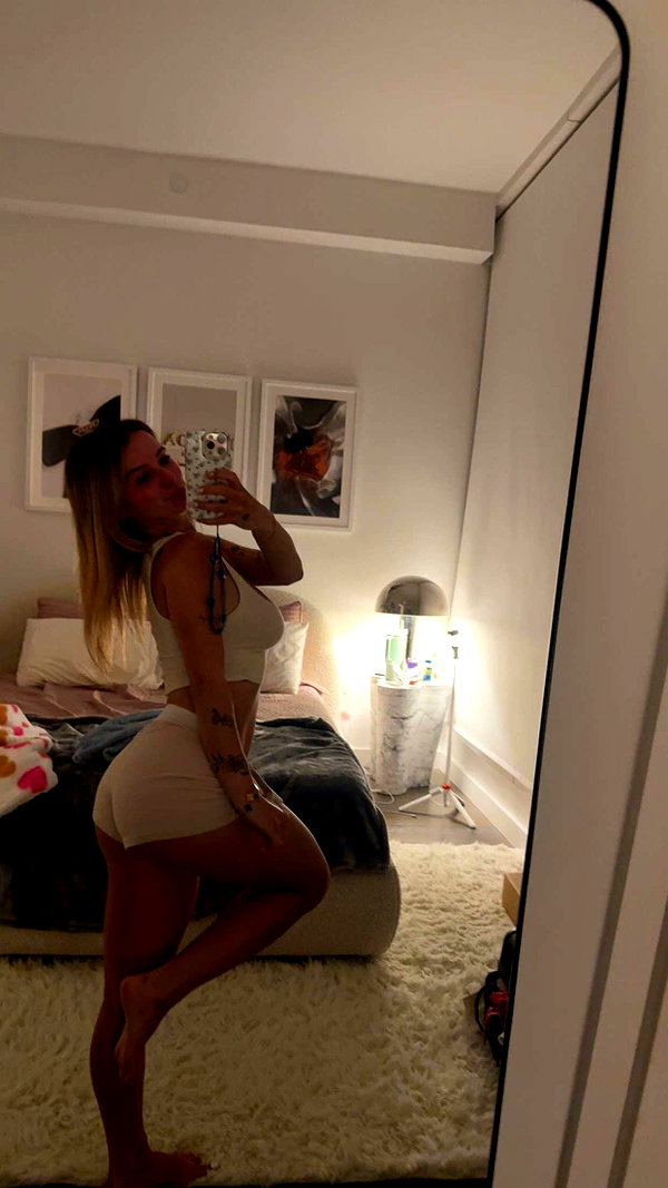 kaitlyn_krems snapchat image archive image