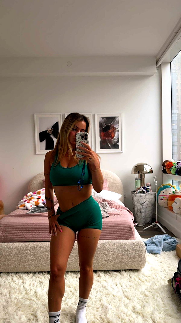 kaitlyn_krems snapchat image archive image