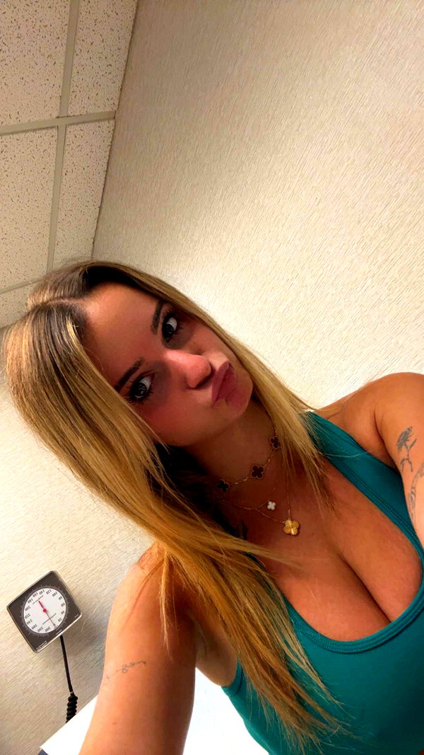 kaitlyn_krems snapchat image archive image