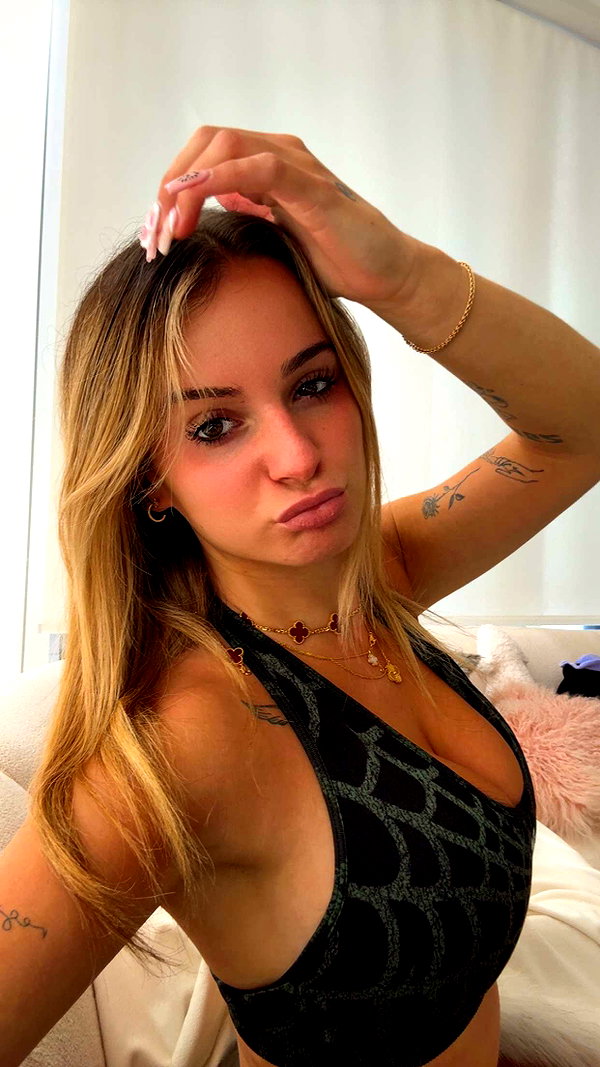 kaitlyn_krems snapchat image archive image