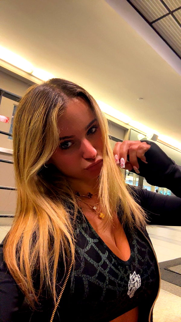 kaitlyn_krems snapchat image archive image