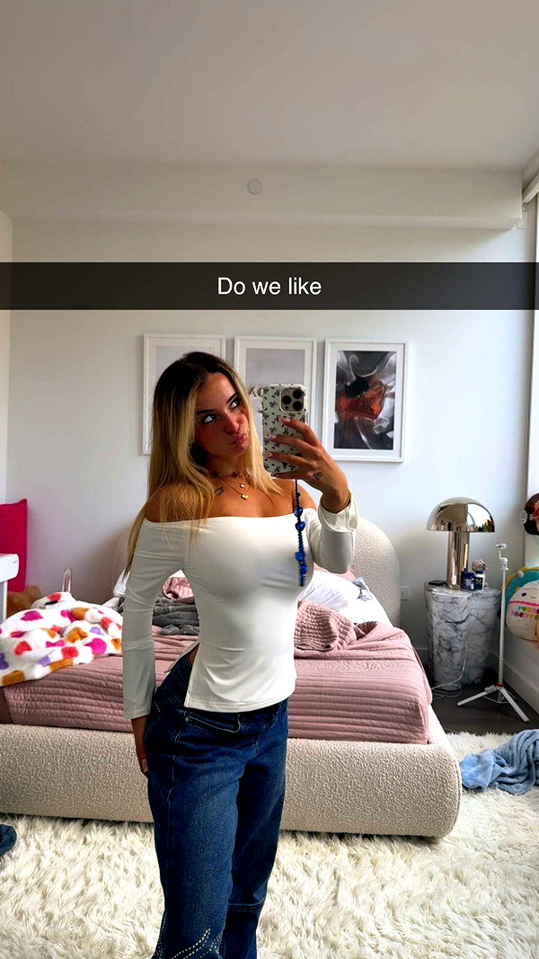 kaitlyn_krems snapchat image archive image