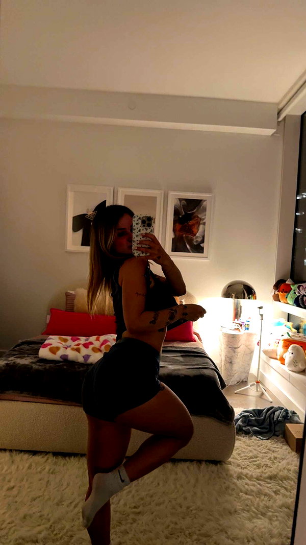 kaitlyn_krems snapchat image archive image