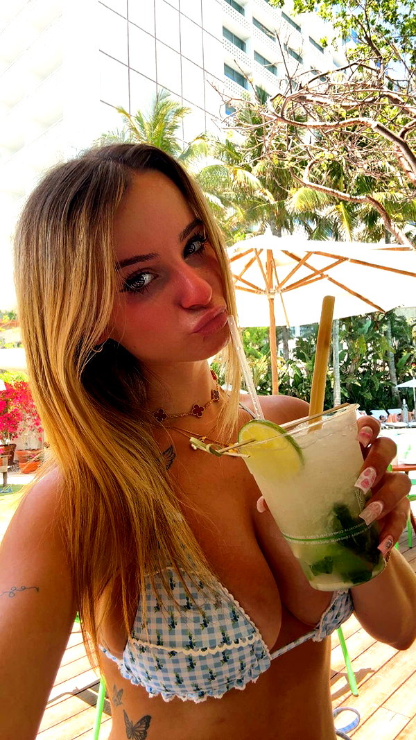 kaitlyn_krems snapchat image archive image