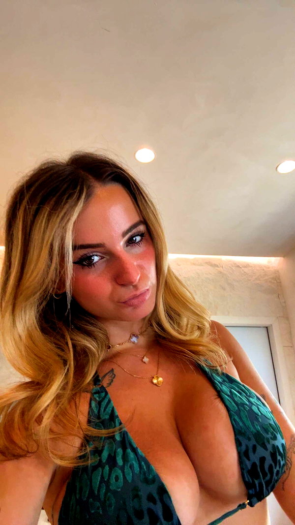kaitlyn_krems snapchat image archive image