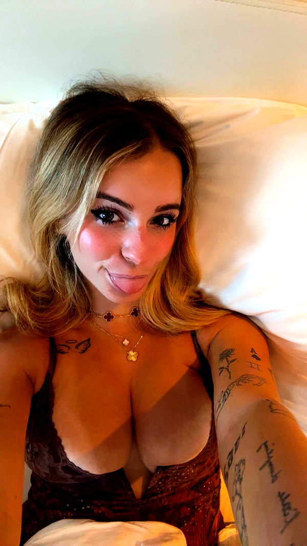 kaitlyn_krems snapchat image archive image