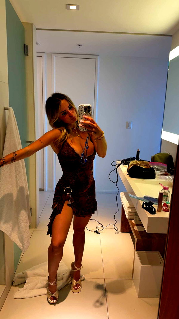 kaitlyn_krems snapchat image archive image