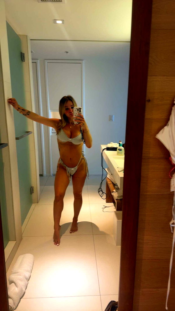 kaitlyn_krems snapchat image archive image