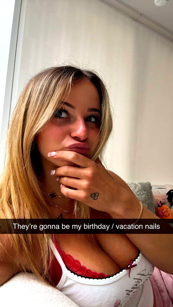 kaitlyn_krems snapchat image archive image