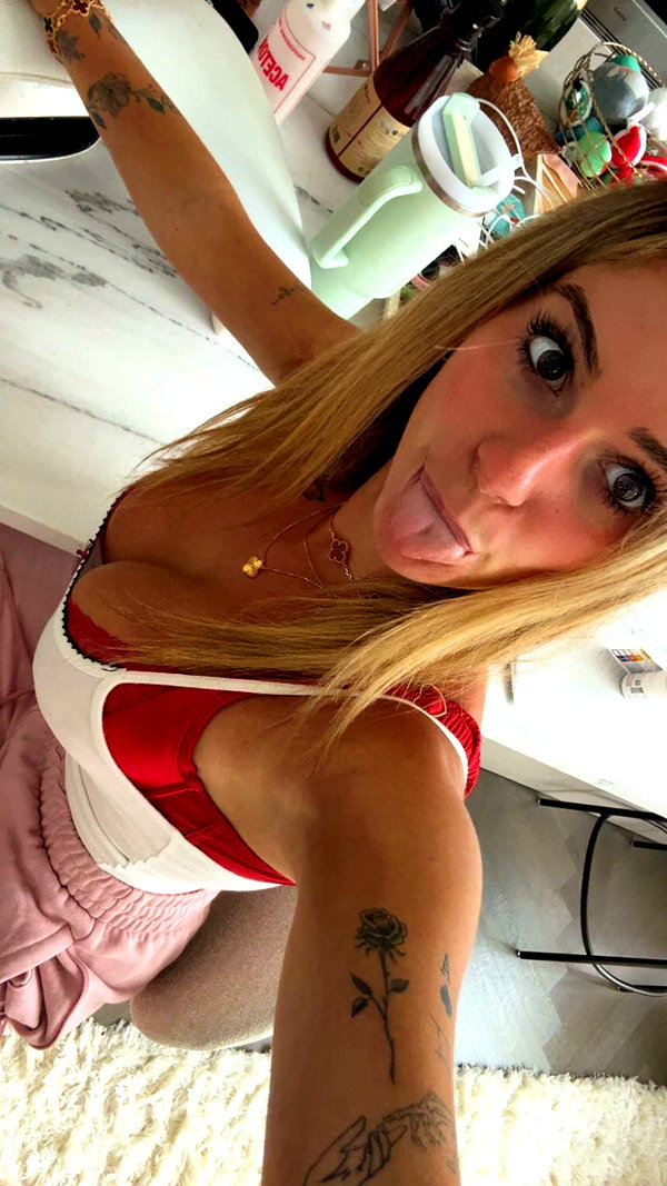 kaitlyn_krems snapchat image archive image