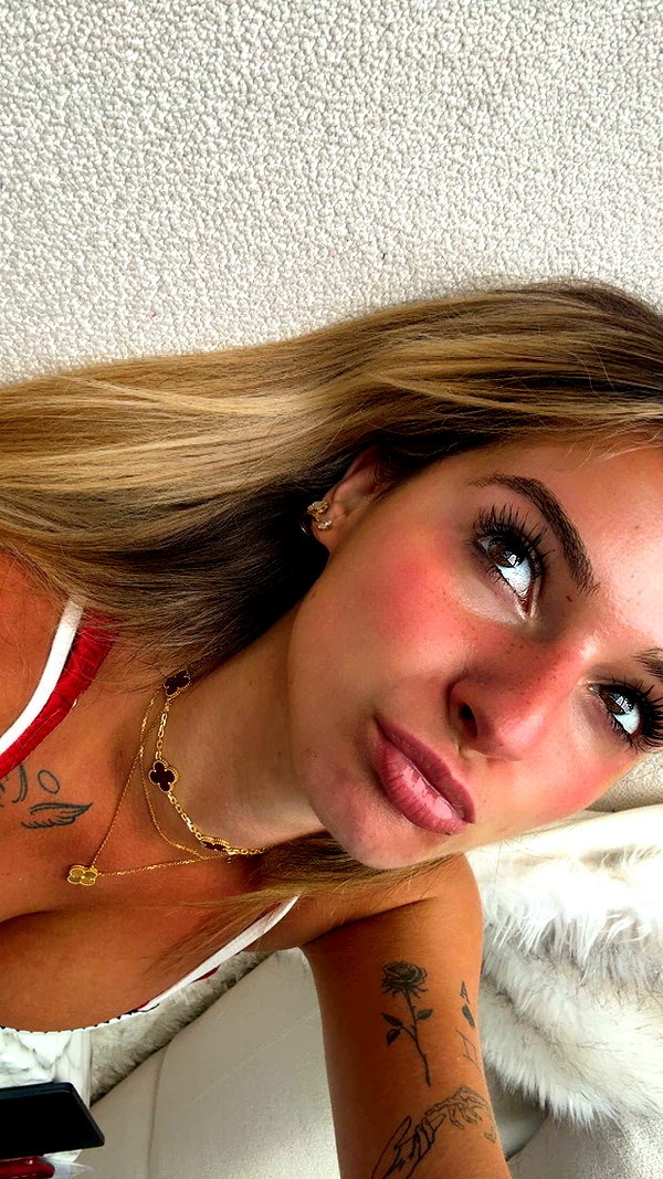 kaitlyn_krems snapchat image archive image