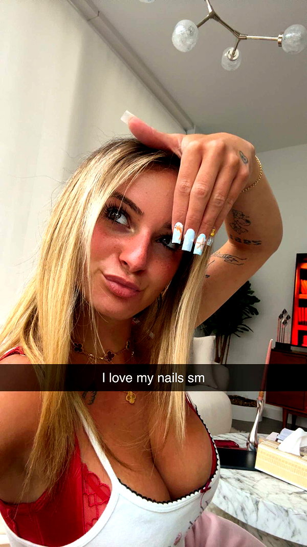 kaitlyn_krems snapchat image archive image