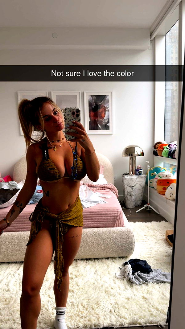 kaitlyn_krems snapchat image archive image