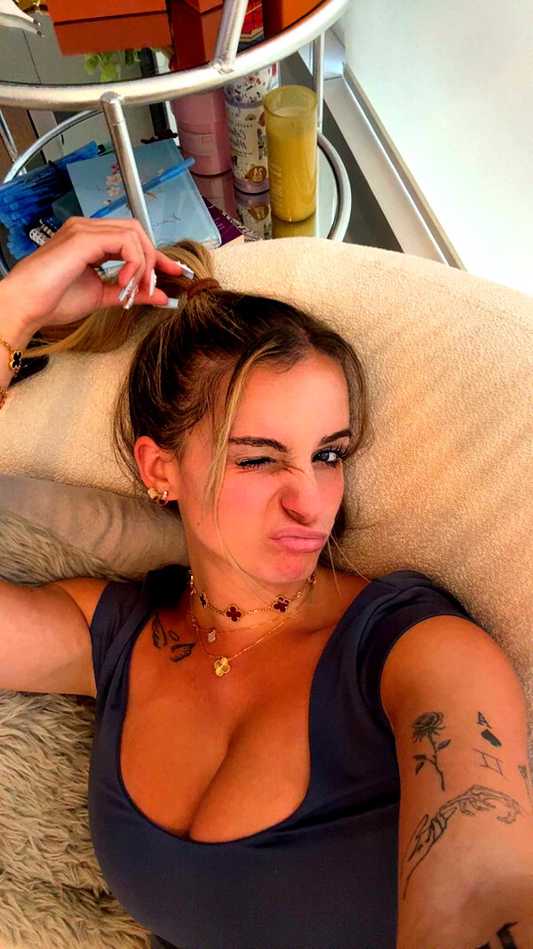 kaitlyn_krems snapchat image archive image