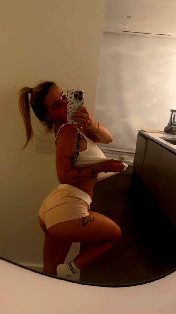 kaitlyn_krems snapchat image archive image