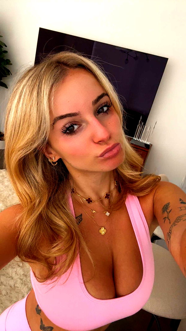kaitlyn_krems snapchat image archive image