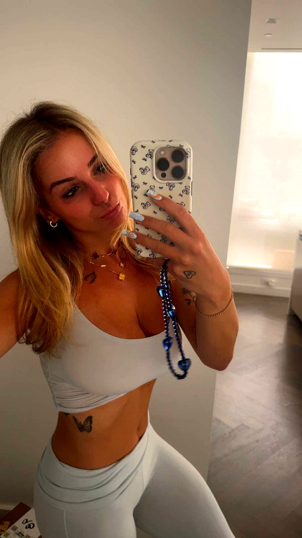 kaitlyn_krems snapchat image archive image