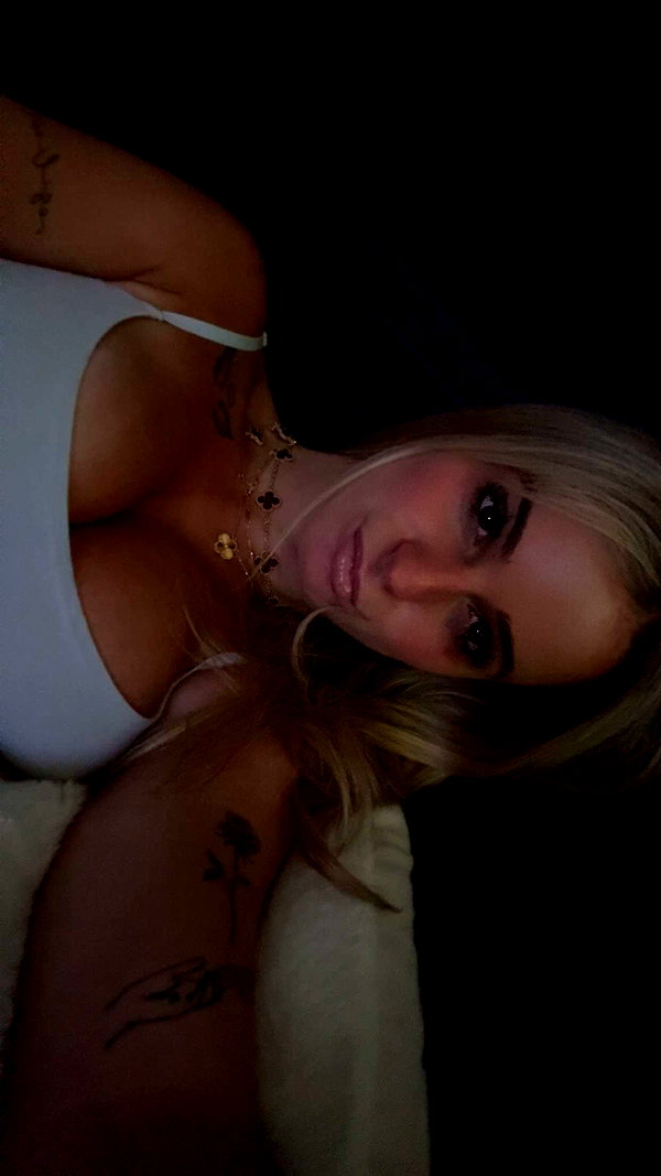 kaitlyn_krems snapchat image archive image