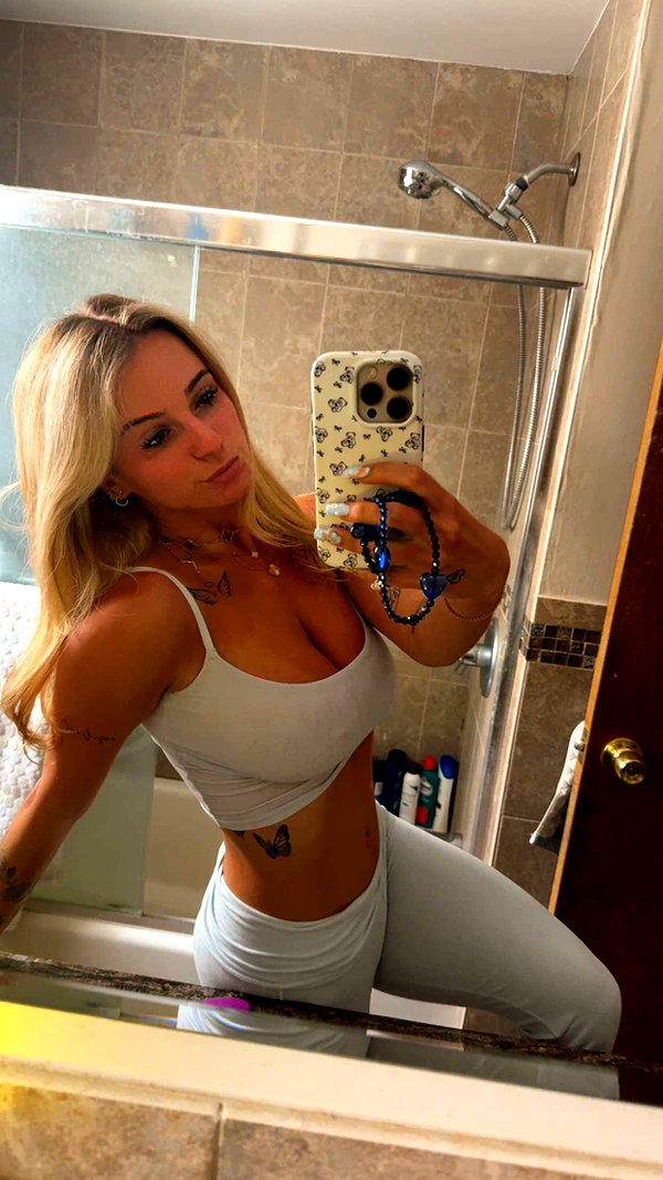 kaitlyn_krems snapchat image archive image