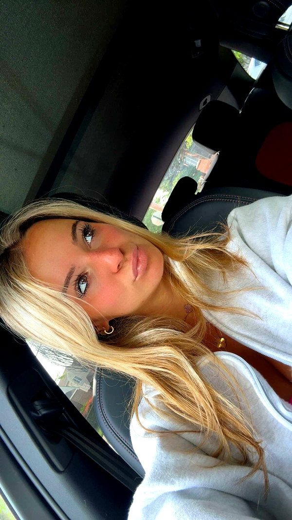 kaitlyn_krems snapchat image archive image