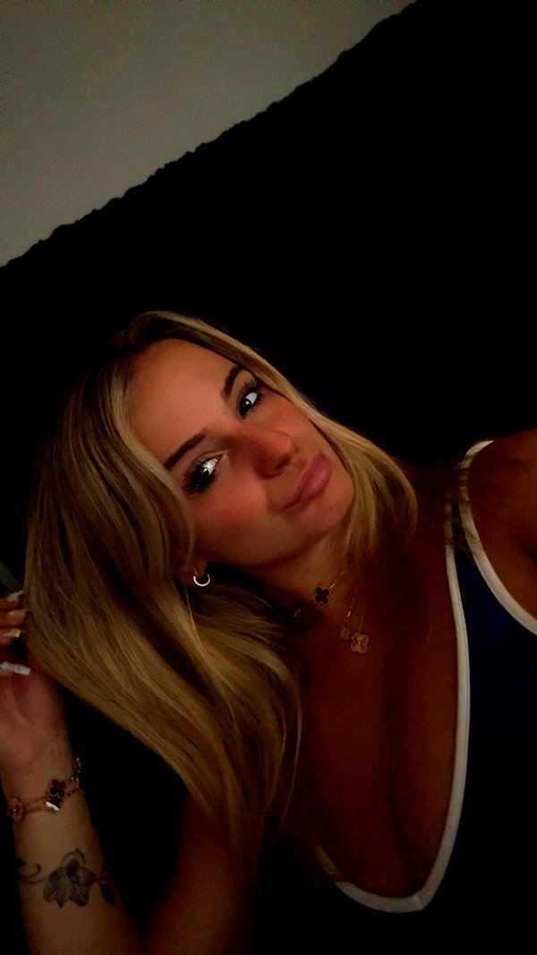 kaitlyn_krems snapchat image archive image