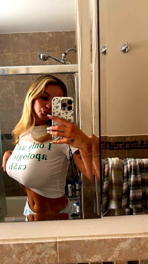 kaitlyn_krems snapchat image archive image