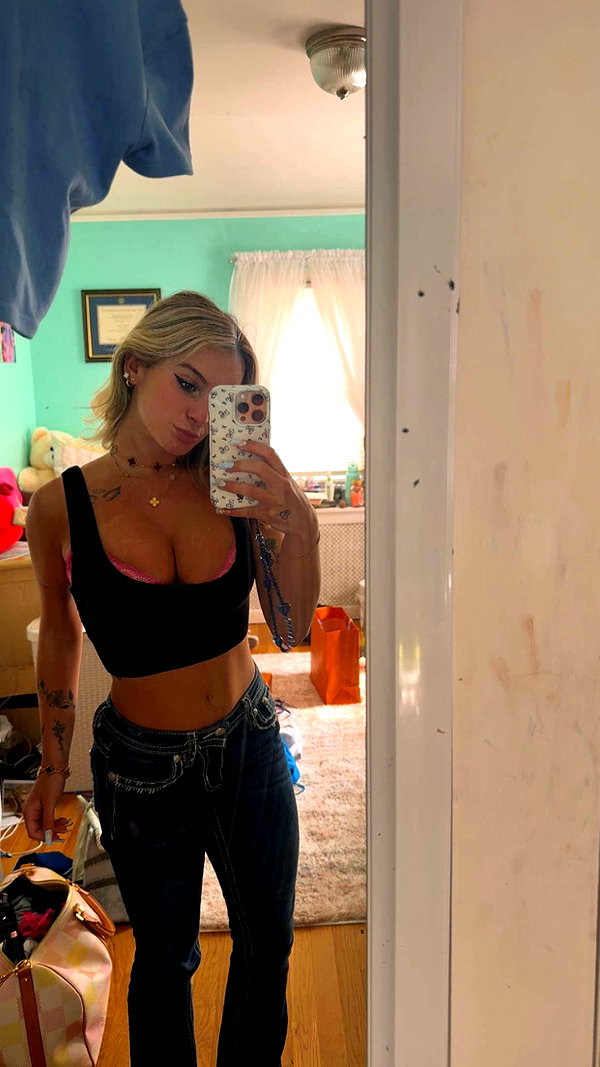 kaitlyn_krems snapchat image archive image