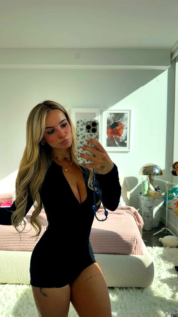 kaitlyn_krems snapchat image archive image